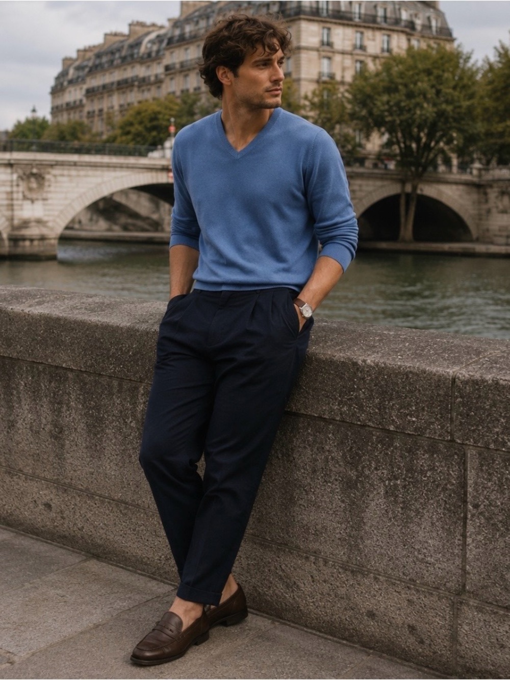 Massimo Dutti Men's Mulberry Silk Cotton Fine Knit V-Neck Sweater Blue Large
